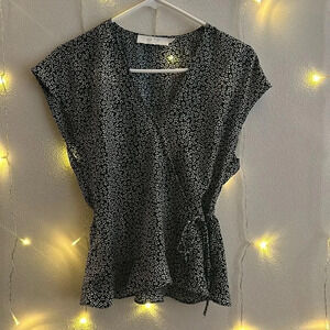 ASTR Ditsy Floral Tie Front Peplum Top​​​